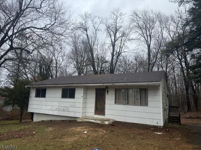 7 Fox Hill Dr, Franklin Boro, NJ 07416