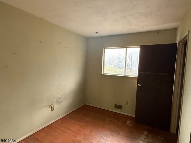 7 Fox Hill Dr, Franklin Boro, NJ 07416