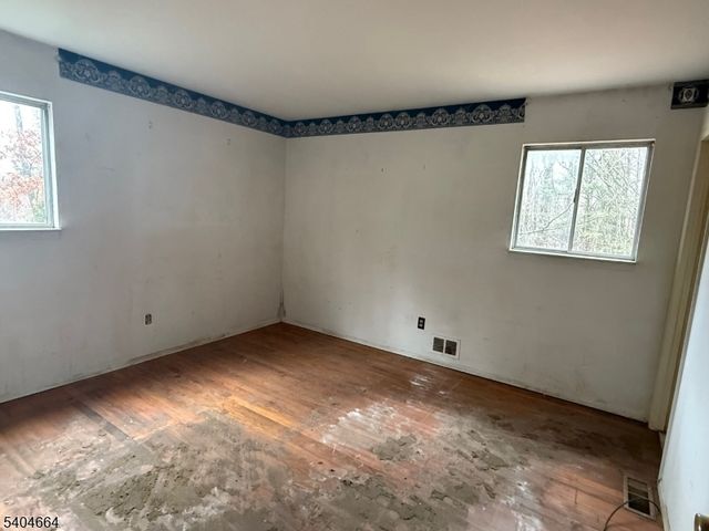 7 Fox Hill Dr, Franklin Boro, NJ 07416