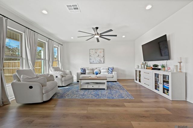 15521 Ralph Christy Dr, Prairieville, LA 70769