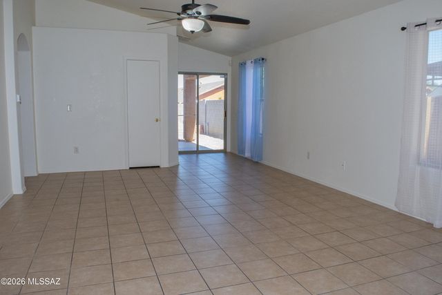 5970 S Avenida Caneca, Tucson, AZ 85706