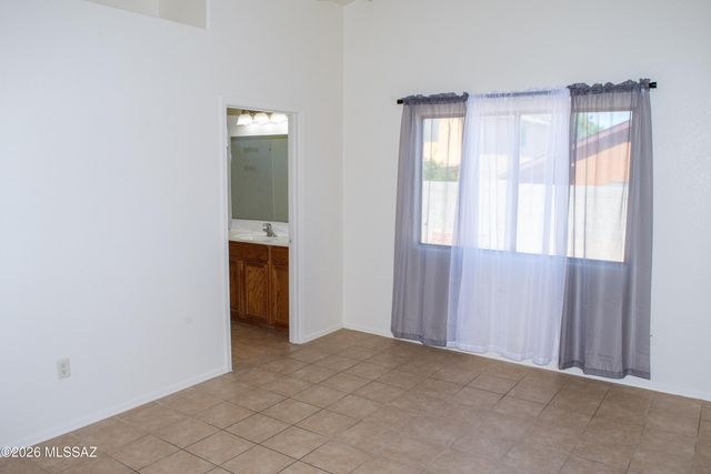 5970 S Avenida Caneca, Tucson, AZ 85706
