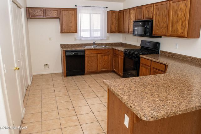 5970 S Avenida Caneca, Tucson, AZ 85706