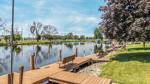 358 S 5TH STREET, Winneconne, WI 54986