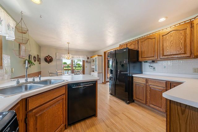 358 S 5TH STREET, Winneconne, WI 54986