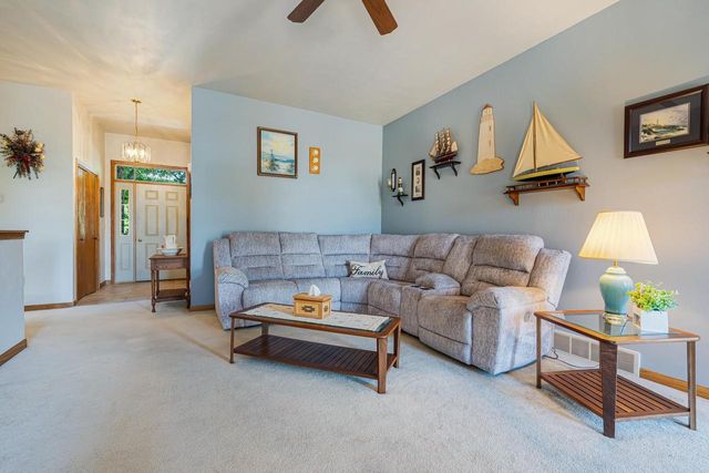 358 S 5TH STREET, Winneconne, WI 54986