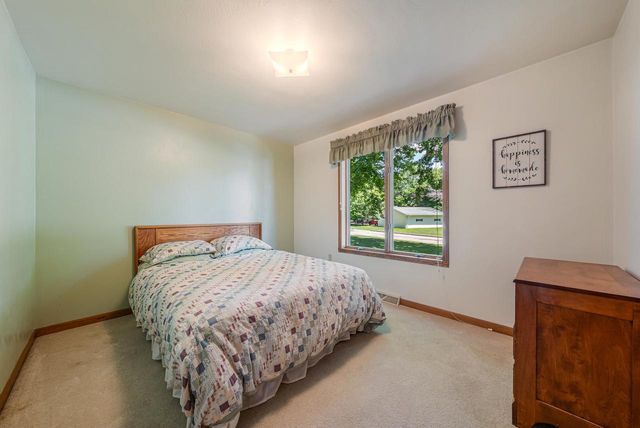 358 S 5TH STREET, Winneconne, WI 54986