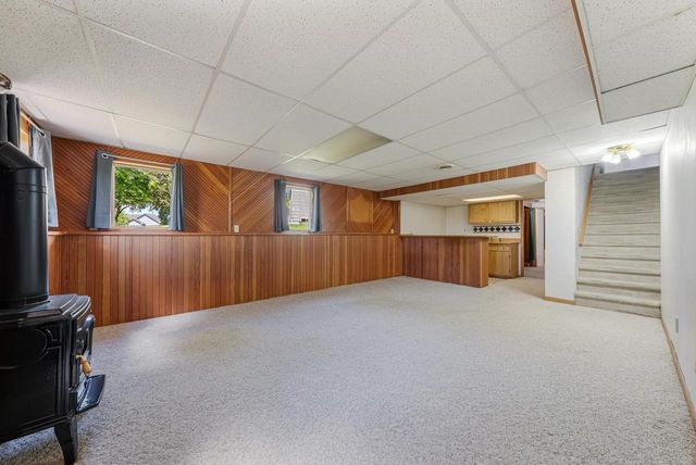 358 S 5TH STREET, Winneconne, WI 54986