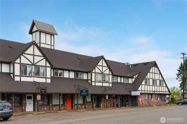 7902 27th Street W, University Place, WA 98466
