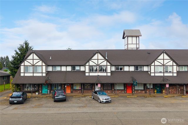7902 27th Street W, University Place, WA 98466