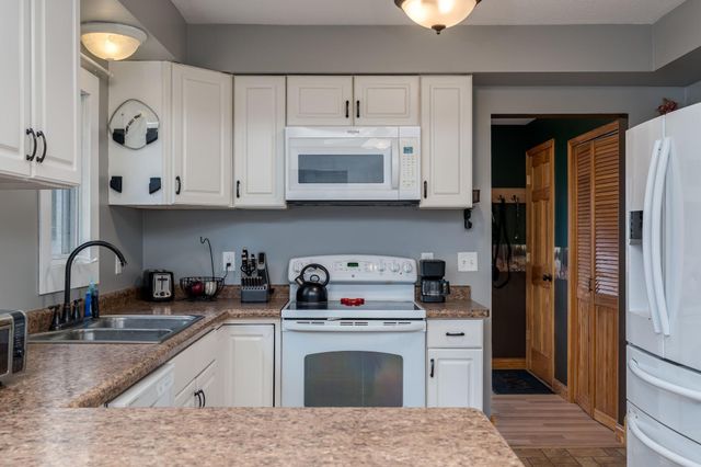 106 4th Street SW, Montgomery, MN 56069