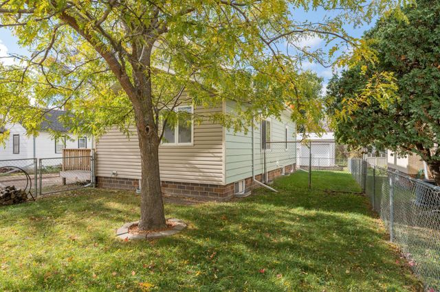 106 4th Street SW, Montgomery, MN 56069