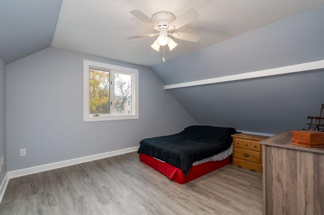 106 4th Street SW, Montgomery, MN 56069