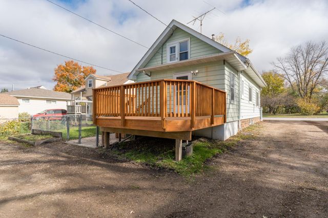 106 4th Street SW, Montgomery, MN 56069