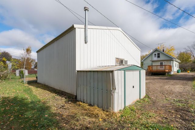 106 4th Street SW, Montgomery, MN 56069