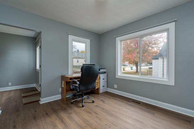 106 4th Street SW, Montgomery, MN 56069