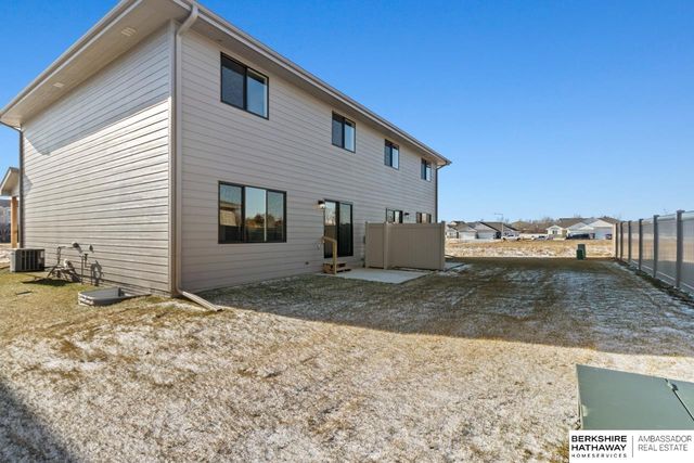 14812 Willow Street, Bennington, NE 68007