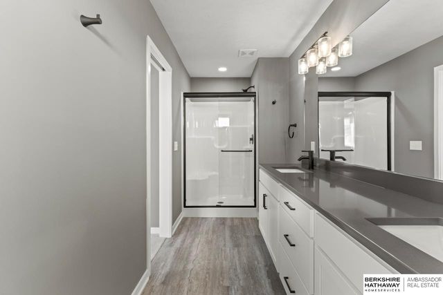 14812 Willow Street, Bennington, NE 68007