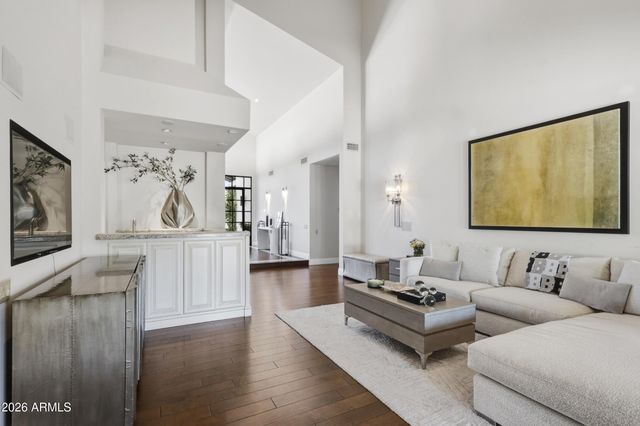 9801 E CARON Street, Scottsdale, AZ 85258