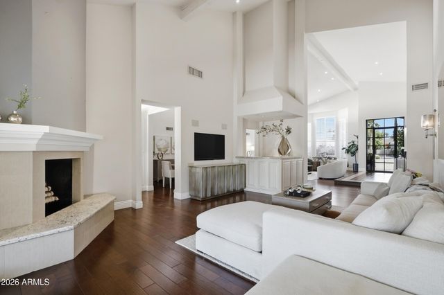 9801 E CARON Street, Scottsdale, AZ 85258