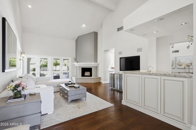 9801 E CARON Street, Scottsdale, AZ 85258