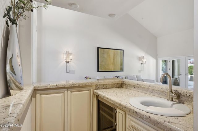 9801 E CARON Street, Scottsdale, AZ 85258
