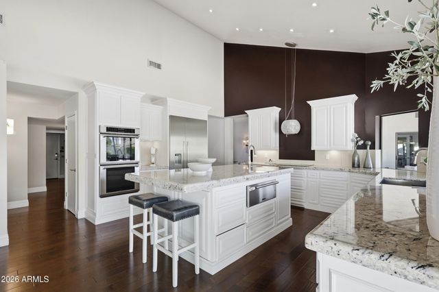 9801 E CARON Street, Scottsdale, AZ 85258