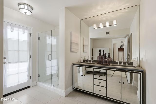 9801 E CARON Street, Scottsdale, AZ 85258