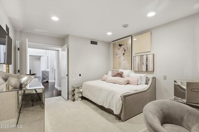9801 E CARON Street, Scottsdale, AZ 85258