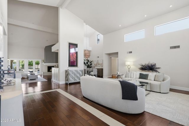 9801 E CARON Street, Scottsdale, AZ 85258