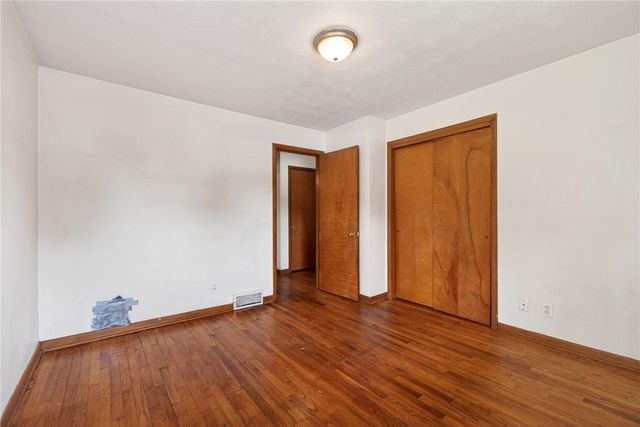 9860 Wolf Creek Pike, Dayton, OH 45426