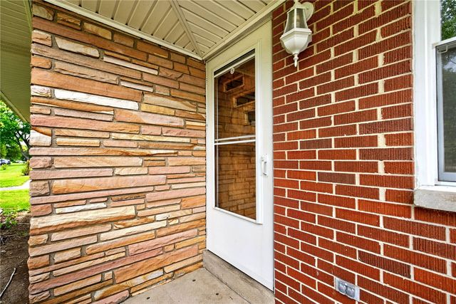 9860 Wolf Creek Pike, Dayton, OH 45426