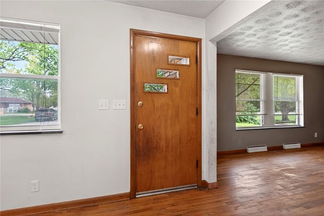 9860 Wolf Creek Pike, Dayton, OH 45426