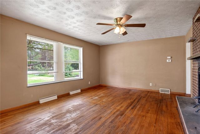 9860 Wolf Creek Pike, Dayton, OH 45426