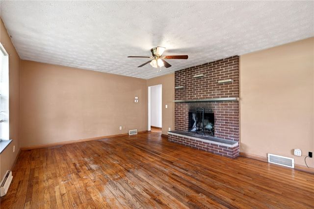 9860 Wolf Creek Pike, Dayton, OH 45426