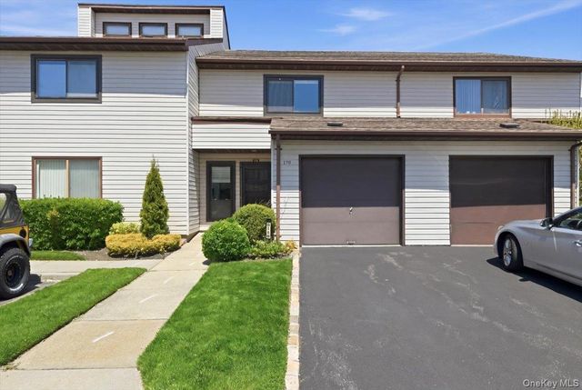 100 Daly Boulevard 2110, Oceanside, NY 11572