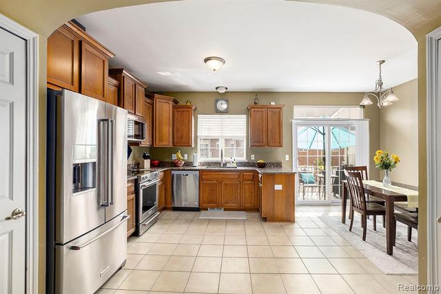 5975 Windemere Lane, Shelby Twp, MI 48316