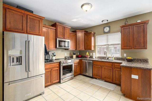 5975 Windemere Lane, Shelby Twp, MI 48316