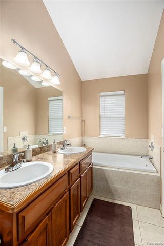 5975 Windemere Lane, Shelby Twp, MI 48316