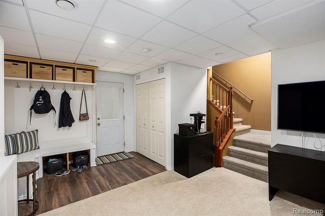 5975 Windemere Lane, Shelby Twp, MI 48316