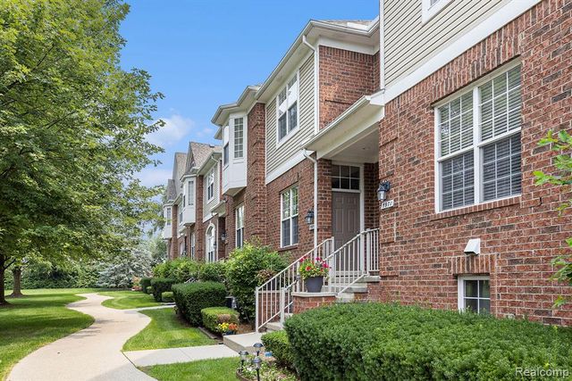 5975 Windemere Lane, Shelby Twp, MI 48316