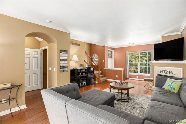 5975 Windemere Lane, Shelby Twp, MI 48316