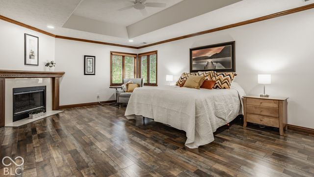 9037 Pinecreek Way, Indianapolis, IN 46256