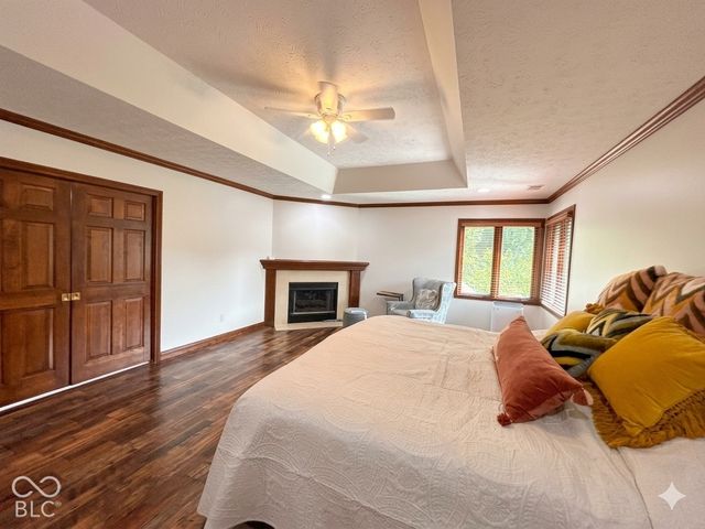 9037 Pinecreek Way, Indianapolis, IN 46256