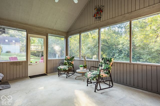 9037 Pinecreek Way, Indianapolis, IN 46256