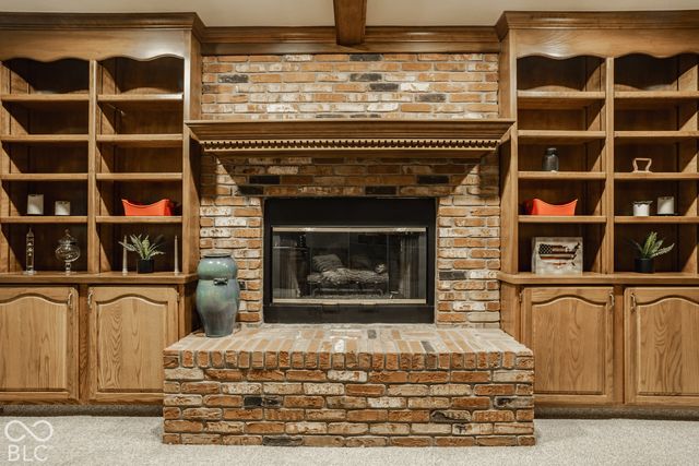 9037 Pinecreek Way, Indianapolis, IN 46256