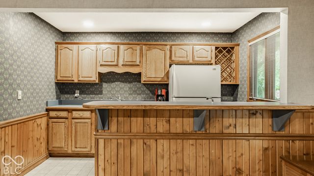 9037 Pinecreek Way, Indianapolis, IN 46256