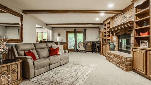 9037 Pinecreek Way, Indianapolis, IN 46256