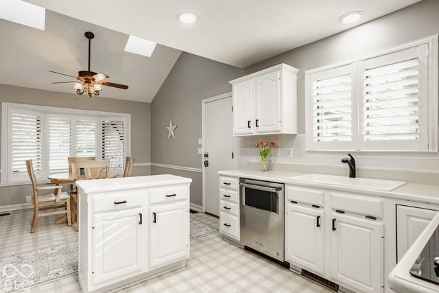 9037 Pinecreek Way, Indianapolis, IN 46256