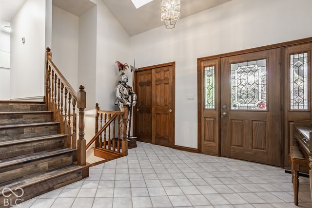 9037 Pinecreek Way, Indianapolis, IN 46256